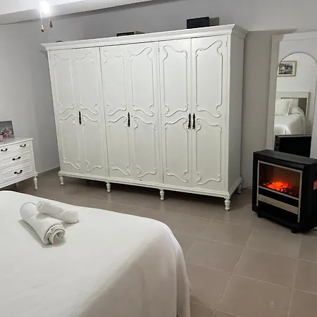 Carmen Apartment